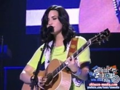 Demi Lovato - Catch Me Live (484)