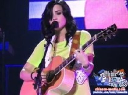 Demi Lovato - Catch Me Live (517)