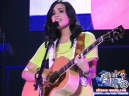 Demi Lovato - Catch Me Live (541)