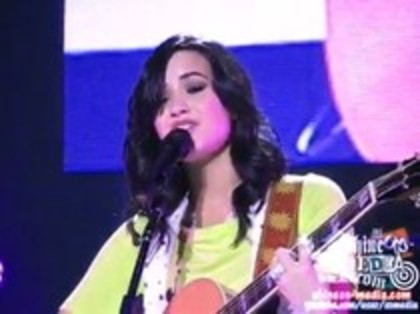 Demi Lovato - Catch Me Live (583)
