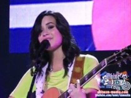 Demi Lovato - Catch Me Live (586)