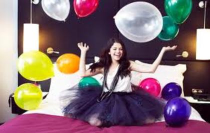 balonas - Selena Gomez