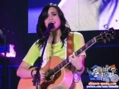 Demi Lovato - Catch Me Live (1494)