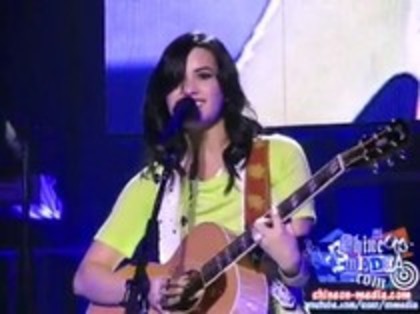 Demi Lovato - Catch Me Live (1537)