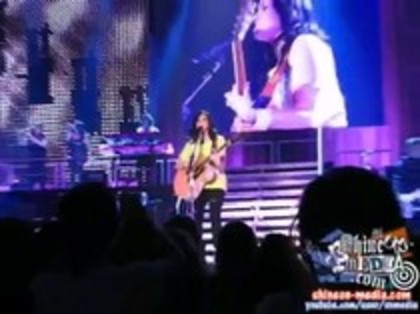 Demi Lovato - Catch Me Live (1554) - Demilush - Catch Me Live Part oo4