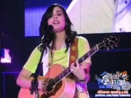 Demi Lovato - Catch Me Live (1466)