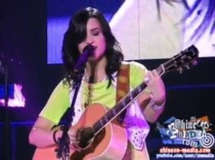 Demi Lovato - Catch Me Live (1509)