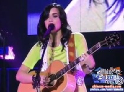 Demi Lovato - Catch Me Live (1522)