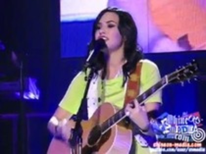 Demi Lovato - Catch Me Live (1548)