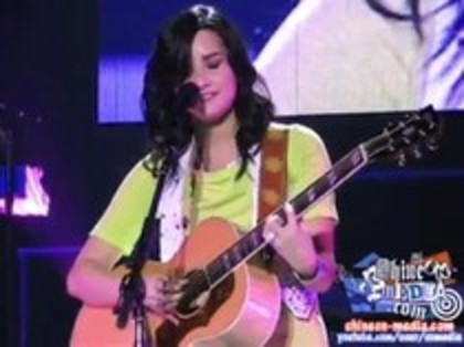 Demi Lovato - Catch Me Live (1452)