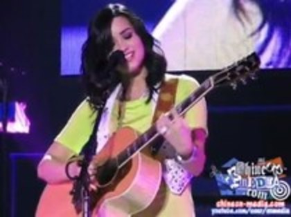 Demi Lovato - Catch Me Live (1455)