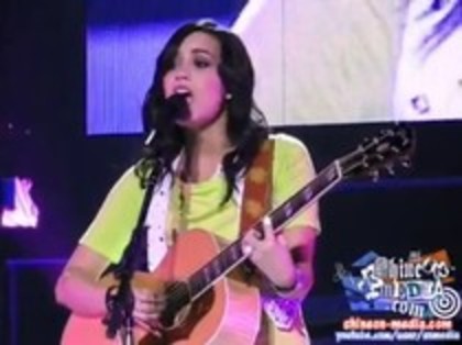 Demi Lovato - Catch Me Live (1465)
