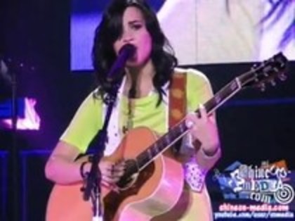 Demi Lovato - Catch Me Live (1504)