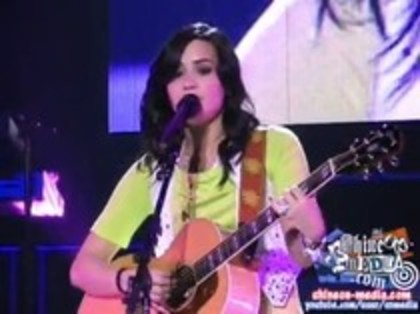 Demi Lovato - Catch Me Live (1518)