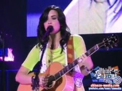Demi Lovato - Catch Me Live (1523)