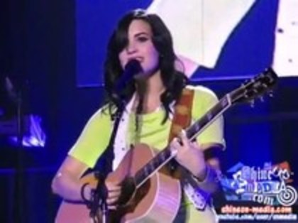 Demi Lovato - Catch Me Live (1541)