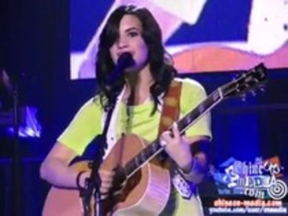 Demi Lovato - Catch Me Live (1543)