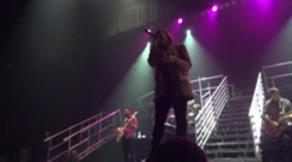 Demi Lovato - My Love is Like A Star - Soundcheck (1538)