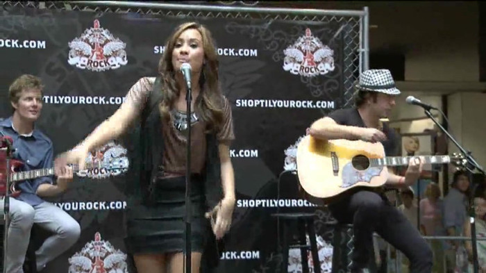 Demi Lovato  Live at Glendale Galleria  in LA for Cambio in HD 03609 - Demilush - Live at Glendale Galleria in LA for Cambio Part oo7