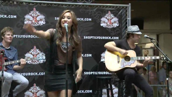 Demi Lovato  Live at Glendale Galleria  in LA for Cambio in HD 03614 - Demilush - Live at Glendale Galleria in LA for Cambio Part oo7