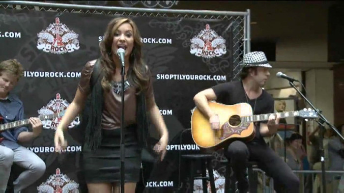 Demi Lovato  Live at Glendale Galleria  in LA for Cambio in HD 03652 - Demilush - Live at Glendale Galleria in LA for Cambio Part oo7