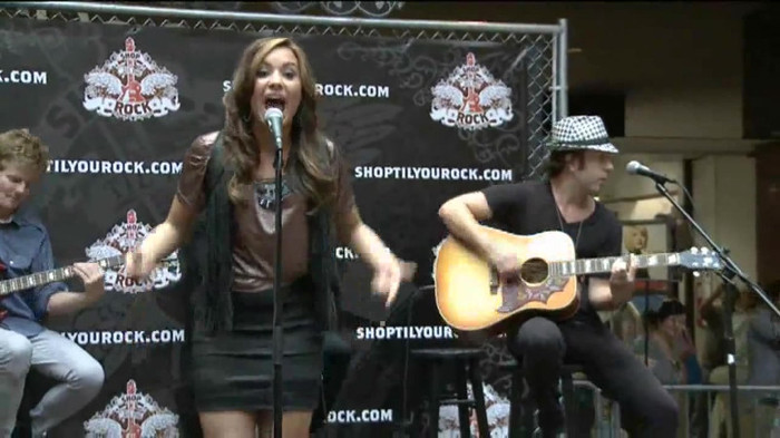 Demi Lovato  Live at Glendale Galleria  in LA for Cambio in HD 03654 - Demilush - Live at Glendale Galleria in LA for Cambio Part oo7