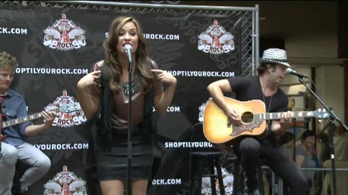 Demi Lovato  Live at Glendale Galleria  in LA for Cambio in HD 03673 - Demilush - Live at Glendale Galleria in LA for Cambio Part oo7