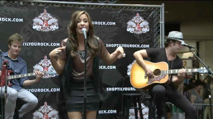 Demi Lovato  Live at Glendale Galleria  in LA for Cambio in HD 03691 - Demilush - Live at Glendale Galleria in LA for Cambio Part oo7