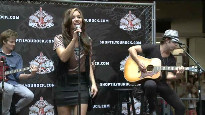 Demi Lovato  Live at Glendale Galleria  in LA for Cambio in HD 03770 - Demilush - Live at Glendale Galleria in LA for Cambio Part oo7