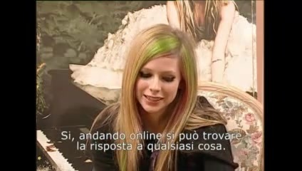 [Part 2] Avril Lavigne - Interview for MSN Italy 470