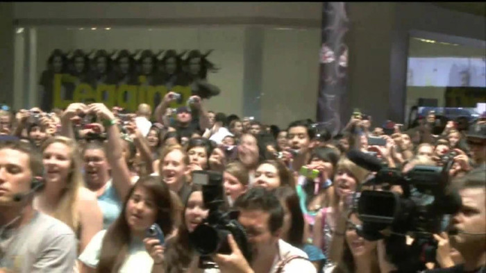 Demi Lovato  Live at Glendale Galleria  in LA for Cambio in HD 03888 - Demilush - Live at Glendale Galleria in LA for Cambio Part oo7