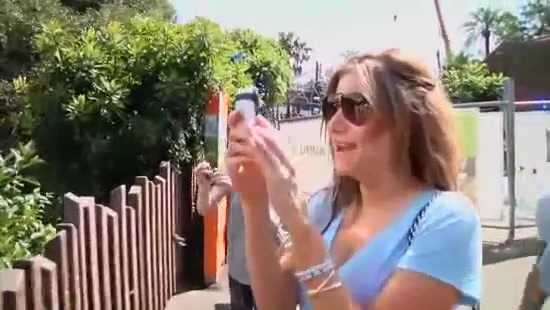 Avril Lavigne- At The Zoo (2011) 276