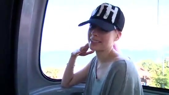 Avril Lavigne- At The Zoo (2011) 469