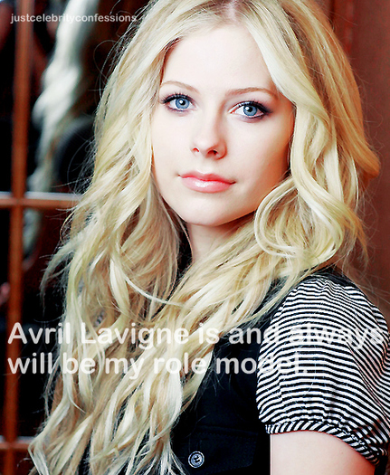 true/ %u2665 - Avril - Lavigne - Cateva - Poze - Tumblr