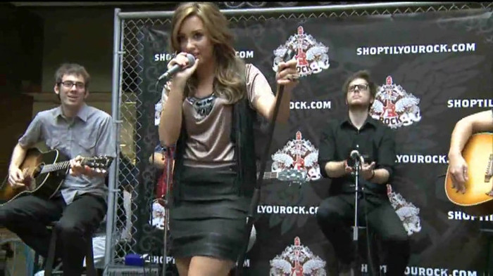 Demi Lovato  Live at Glendale Galleria  in LA for Cambio in HD 04047 - Demilush - Live at Glendale Galleria in LA for Cambio Part oo8