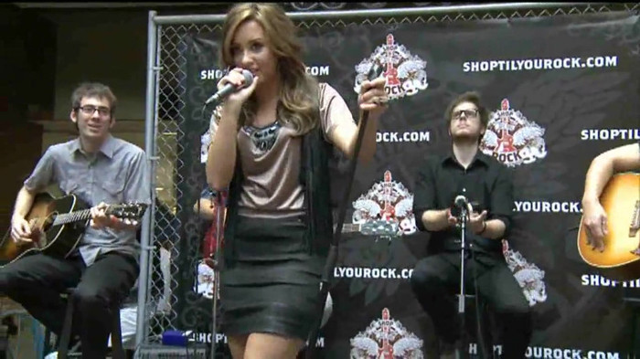 Demi Lovato  Live at Glendale Galleria  in LA for Cambio in HD 04048 - Demilush - Live at Glendale Galleria in LA for Cambio Part oo8