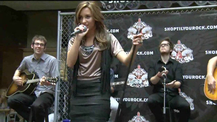 Demi Lovato  Live at Glendale Galleria  in LA for Cambio in HD 04064 - Demilush - Live at Glendale Galleria in LA for Cambio Part oo8