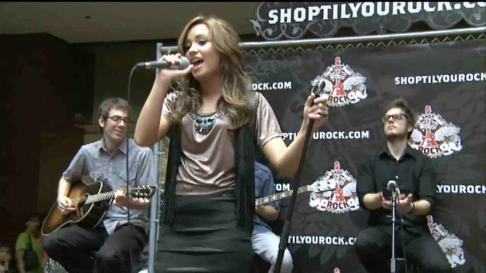 Demi Lovato  Live at Glendale Galleria  in LA for Cambio in HD 04099 - Demilush - Live at Glendale Galleria in LA for Cambio Part oo8
