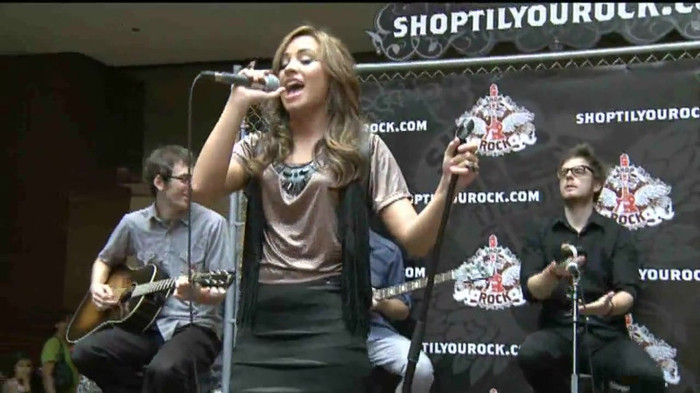 Demi Lovato  Live at Glendale Galleria  in LA for Cambio in HD 04104 - Demilush - Live at Glendale Galleria in LA for Cambio Part oo8