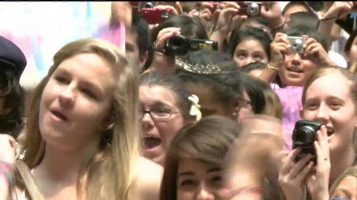 Demi Lovato  Live at Glendale Galleria  in LA for Cambio in HD 04247 - Demilush - Live at Glendale Galleria in LA for Cambio Part oo8