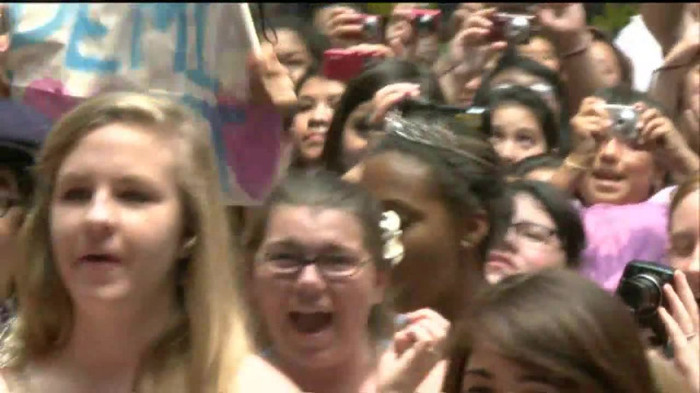Demi Lovato  Live at Glendale Galleria  in LA for Cambio in HD 04290 - Demilush - Live at Glendale Galleria in LA for Cambio Part oo8