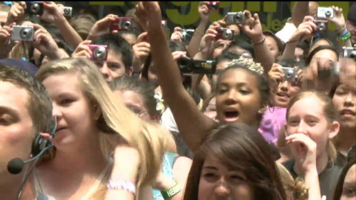 Demi Lovato  Live at Glendale Galleria  in LA for Cambio in HD 04356 - Demilush - Live at Glendale Galleria in LA for Cambio Part oo8