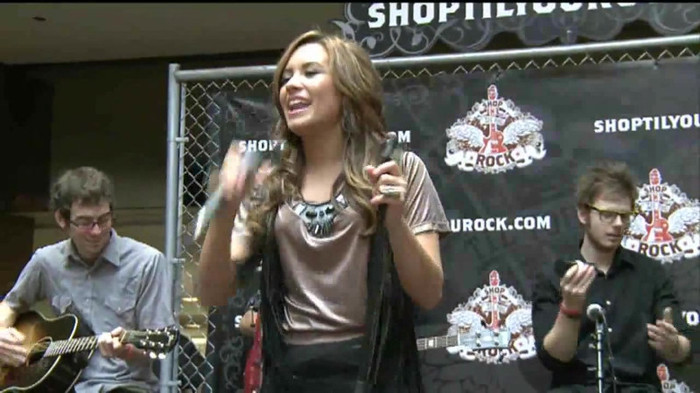 Demi Lovato  Live at Glendale Galleria  in LA for Cambio in HD 04511