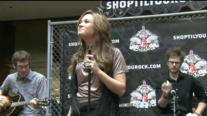 Demi Lovato  Live at Glendale Galleria  in LA for Cambio in HD 04534