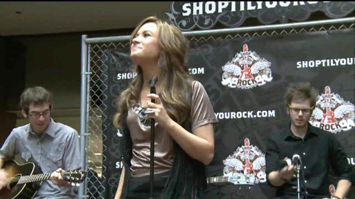 Demi Lovato  Live at Glendale Galleria  in LA for Cambio in HD 04536