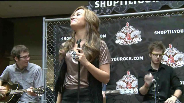 Demi Lovato  Live at Glendale Galleria  in LA for Cambio in HD 04545