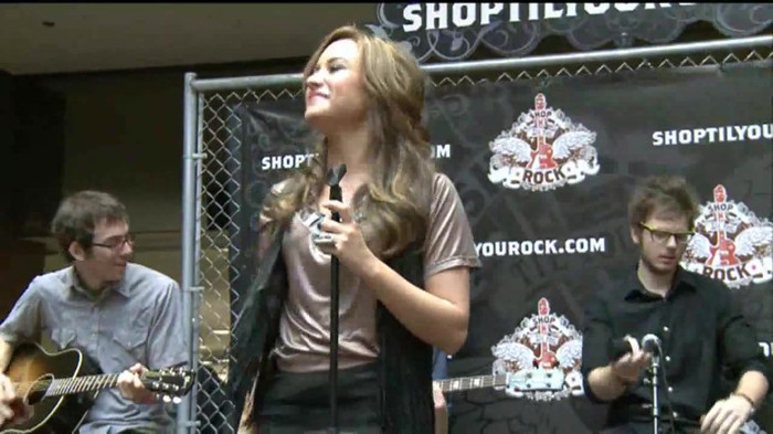Demi Lovato  Live at Glendale Galleria  in LA for Cambio in HD 04547