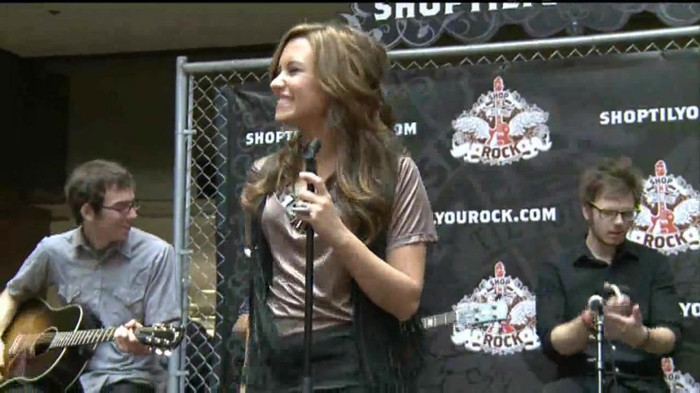 Demi Lovato  Live at Glendale Galleria  in LA for Cambio in HD 04558