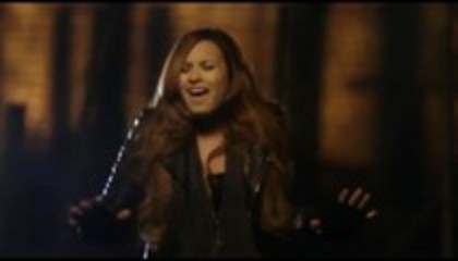 Demi Lovato - Give Your Heart a Break Behind The Scenes (3844)