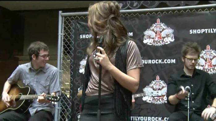 Demi Lovato  Live at Glendale Galleria  in LA for Cambio in HD 04590